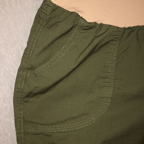 Motherhood S Camo Green Stretch Shorts with Four Pockets - Picture 3 of 14